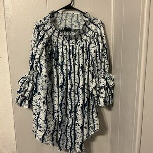 Gracia Navy and White Patterned Blouse